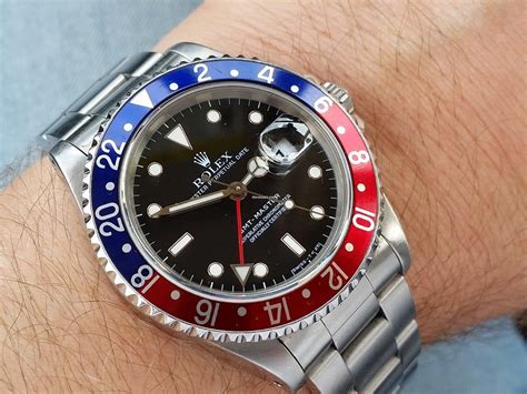 rolex submariner red and blue|Rolex Submariner with red letters.